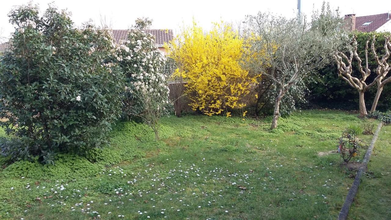 A Clair Matin Apartment Estang Exterior foto